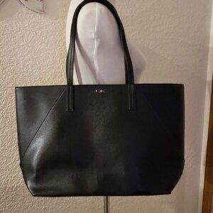 Donna Karan Black TOTE / SAC